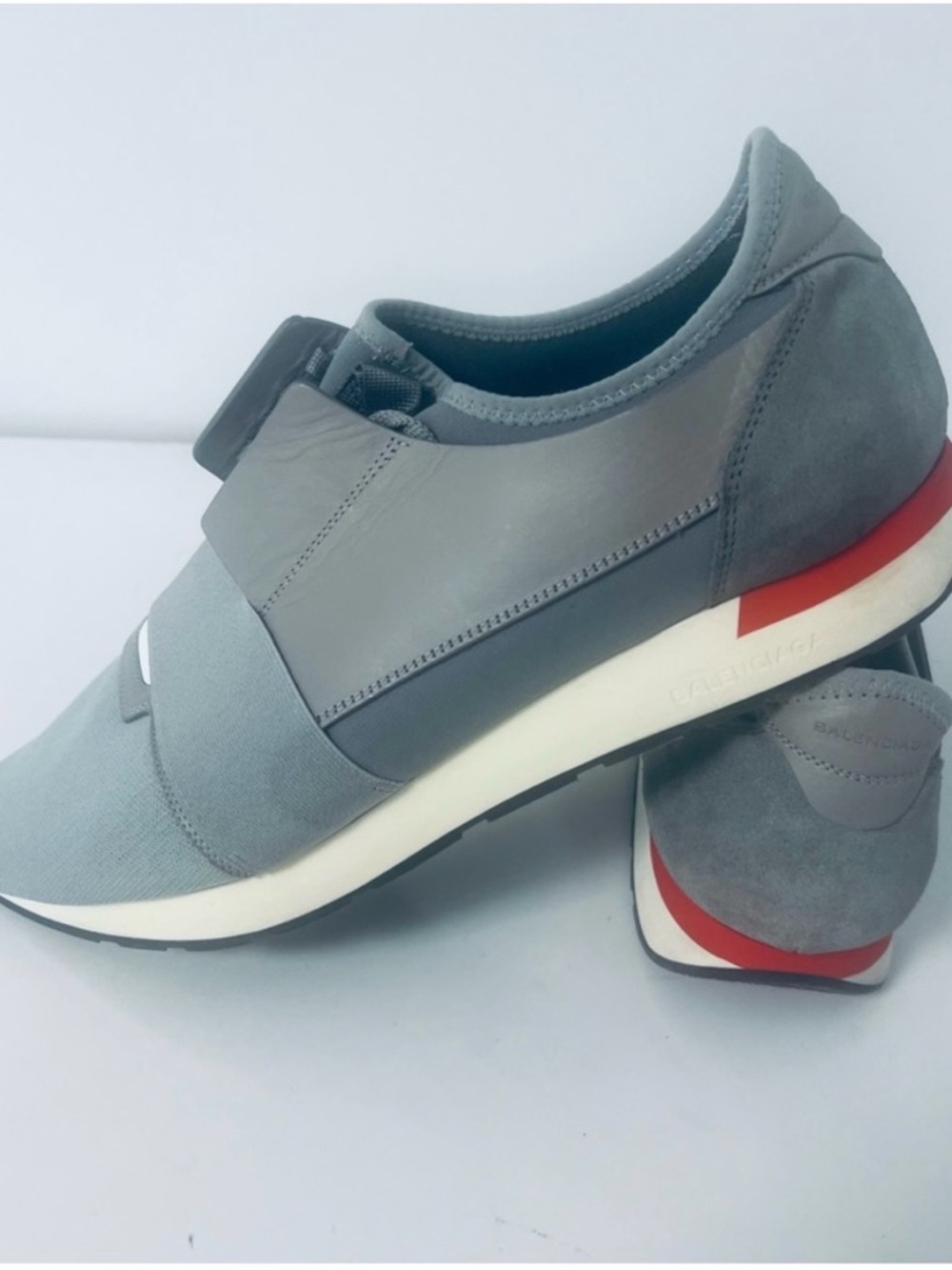 Balenciaga Men's Gray Suede Low-Top Sneakers with Red Heel Accent - Picture 2 of 13